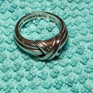TIFFANY & Co signature X ring.